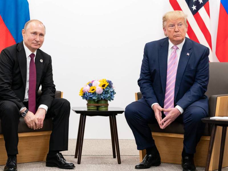 Putin und Trump bei einem Treffen in Osaka, 2019 (Archivbild).