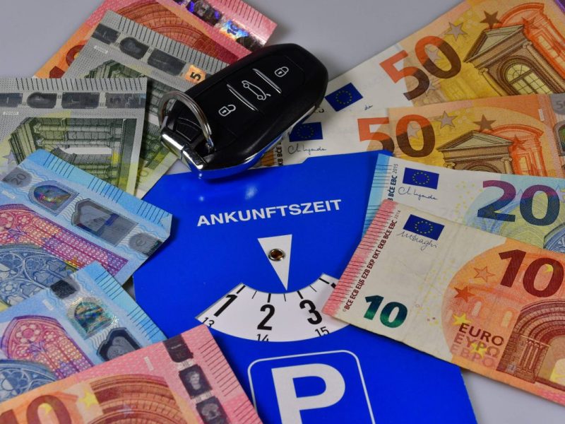 Geld im Straßen-Verkehr