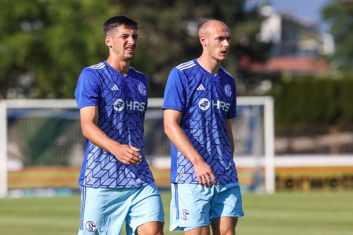 Bei diesem Anblick machen alle Schalke-Fans wohl große Augen. Ein ehemaliger Knappe sorgt nach seinem Abgang für mächtig Furore.