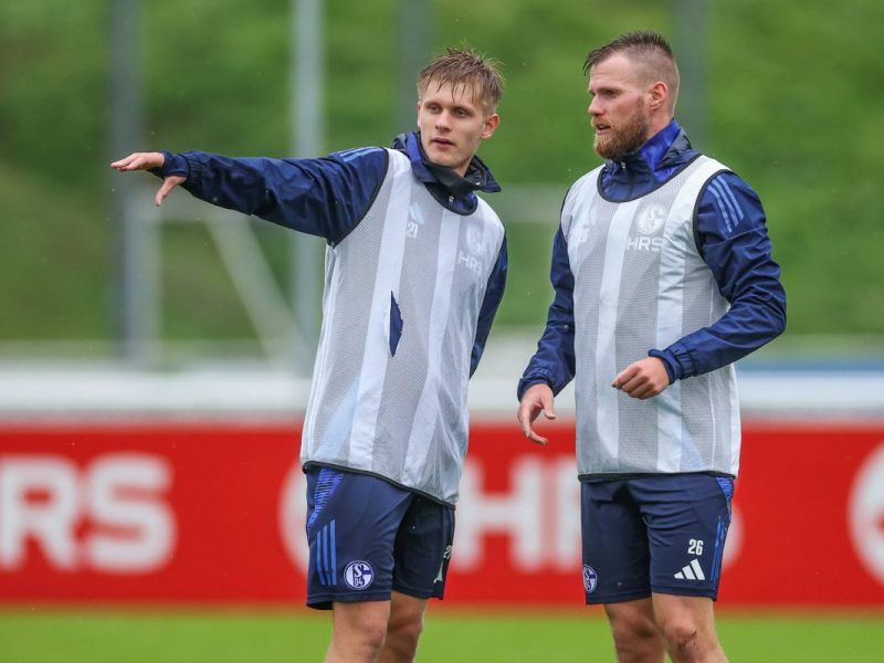 Zu Beginn der Saison ruhten auf ihn viele Hoffnungen. Doch mittlerweile ist er beim FC Schalke 04 hinten dran. Das dürfte auch so bleiben.