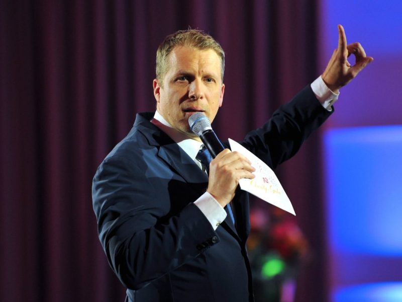 Während seiner Zeit bei „Let's Dance“ war es für ihn am schlimmsten. Jetzt wehrt sich der Ex-Teilnehmer gegen die Spitzen von Oliver Pocher.