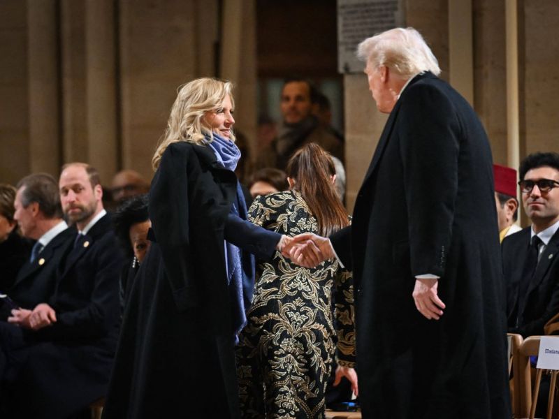 Trump nutzt Bidens Ehefrau für perfides Marketing aus.