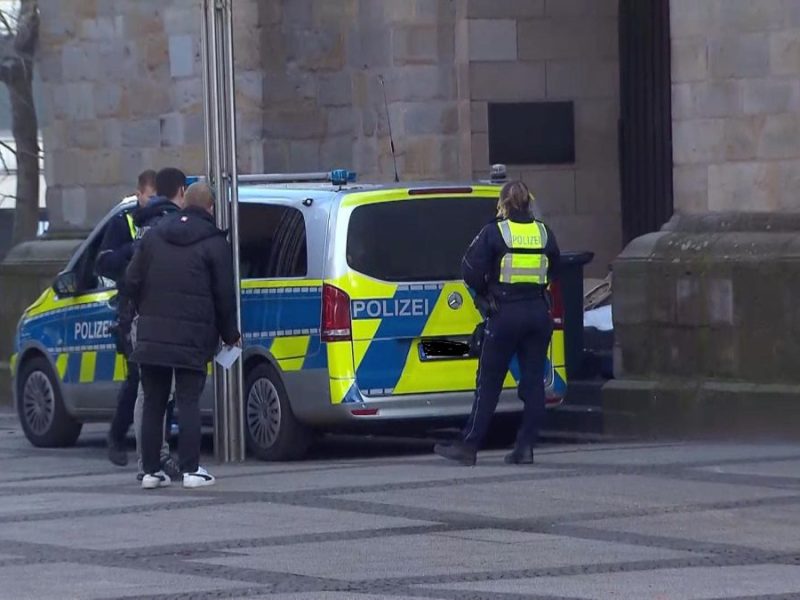 Dortmund: Kälte-Tod vor der Kirche?