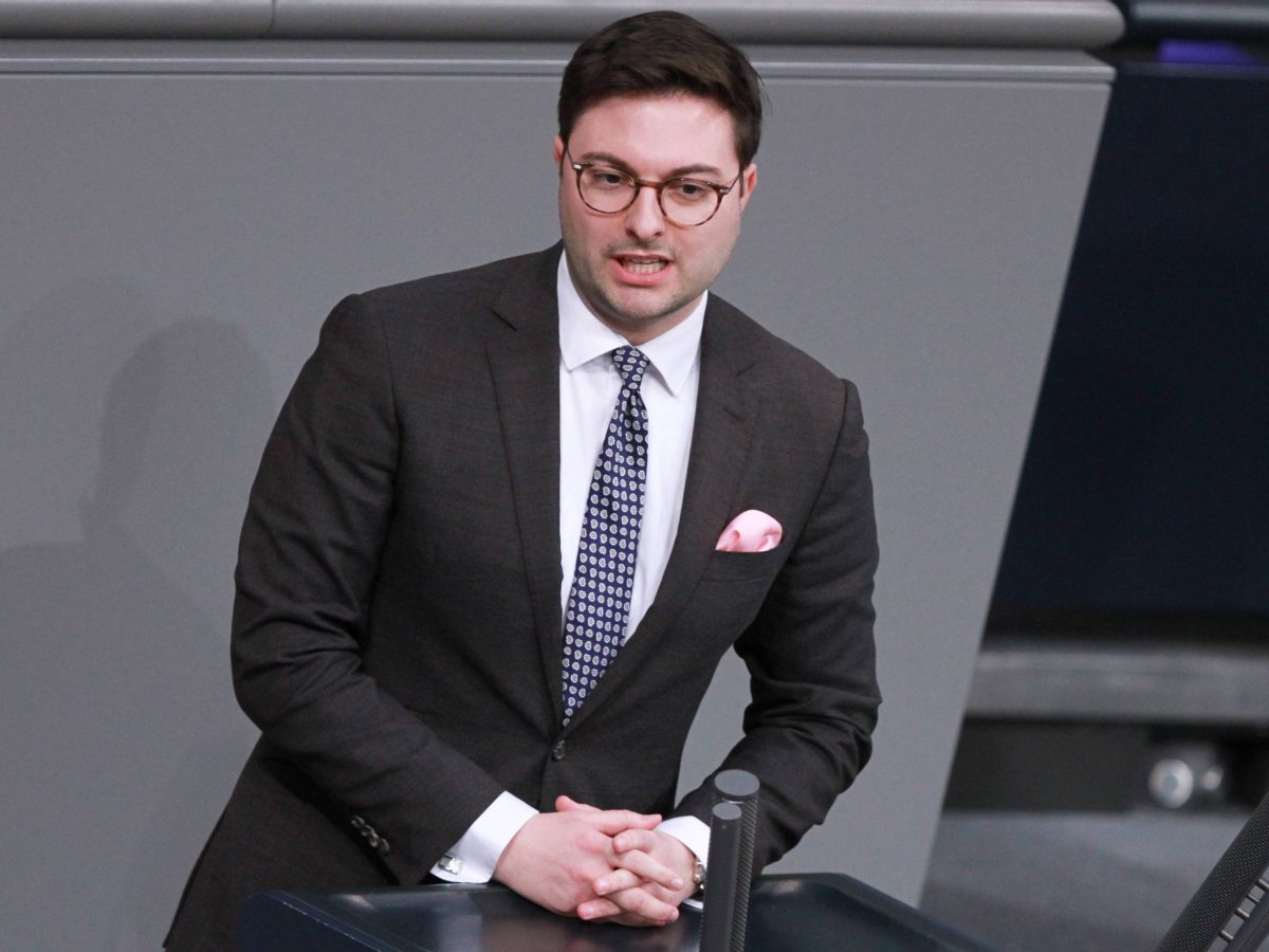 FDP-Politiker jammert über seine Krankenkassenbeiträge.