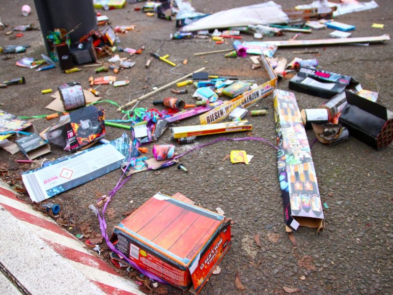 Bußgeld für Silvester-Müll kostet schnell 100.000 Euro.