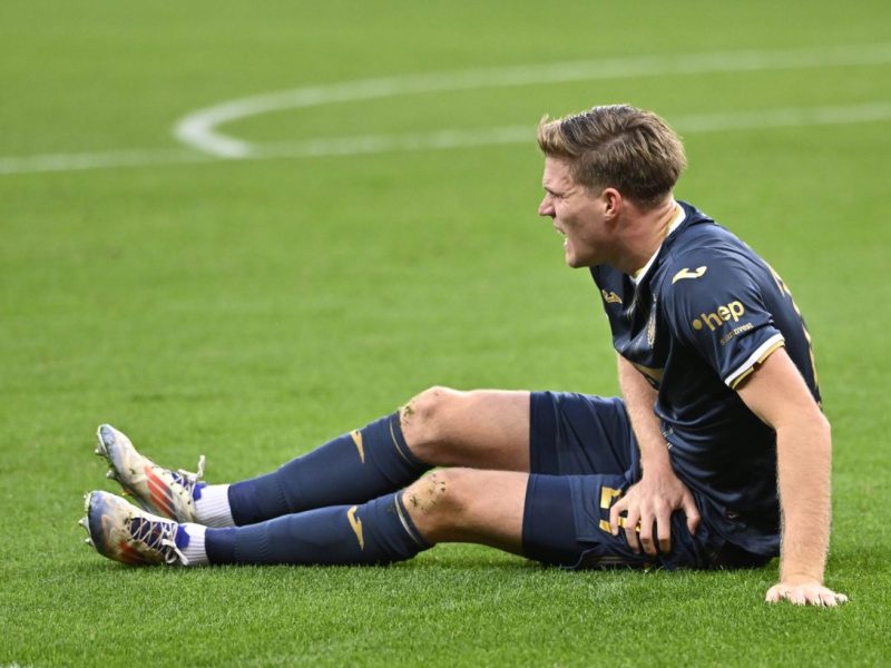 Ein ehemaliger S04-Star rutscht mit seinem Team immer weiter ab. Die Situation rund um den Ex-Schalker ist höchst dramatisch.