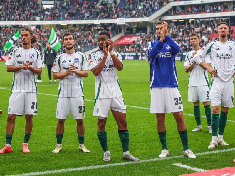 Für einen Spieler von Schalke 04 ging es zuletzt mächtig bergauf. Und doch scheint seine Zeit bei den Knappen schon bald zu enden.