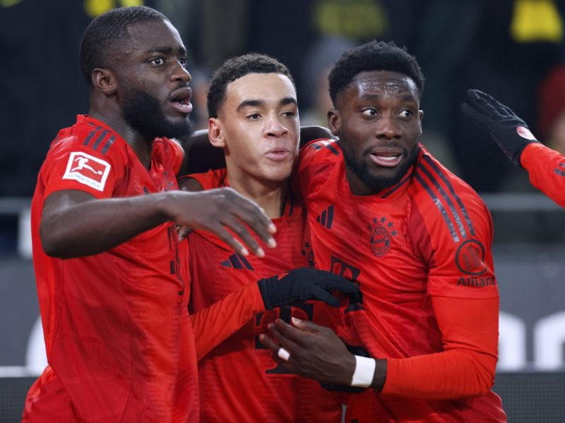 Monatelang mussten die Fans des FC Bayern München darauf warten! Nun hat ein Leistungsträger der Bayern langfristig verlängert.