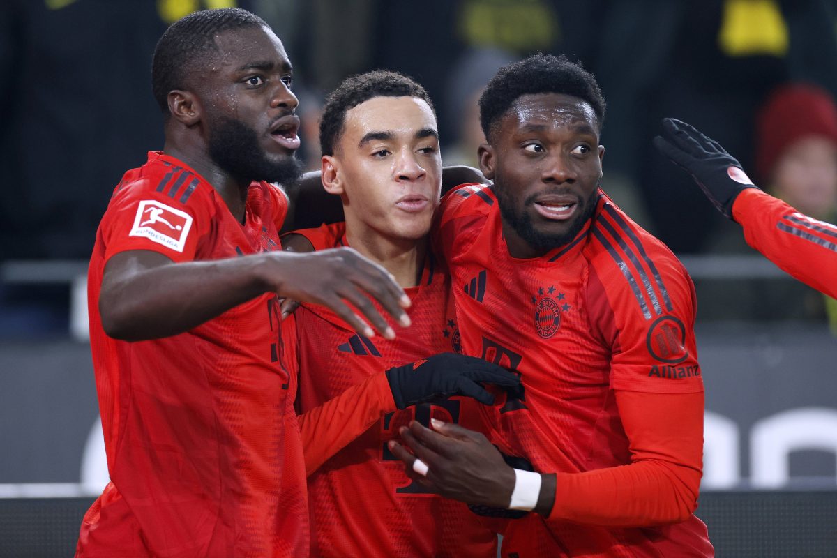 Monatelang mussten die Fans des FC Bayern München darauf warten! Nun hat ein Leistungsträger der Bayern langfristig verlängert.