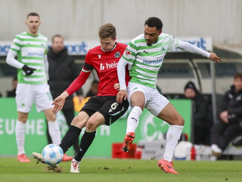 Zuletzt ist ein Zweitliga-Profi mit einem Wechsel zum FC Schalke 04 in Verbindung gebracht worden. Doch einen Transfer wird es nicht geben.