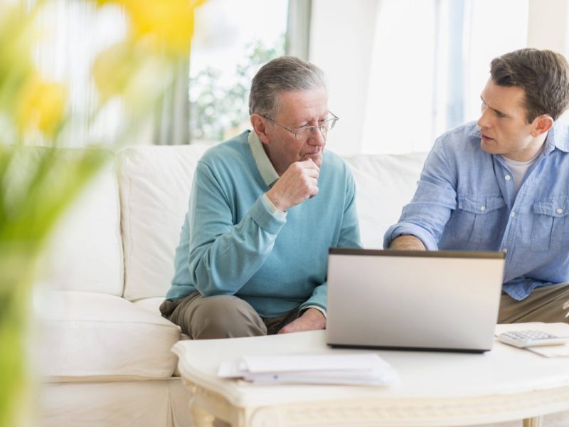Lotto: 20-jähriger Gewinner lässt sich von Vater reinreden.