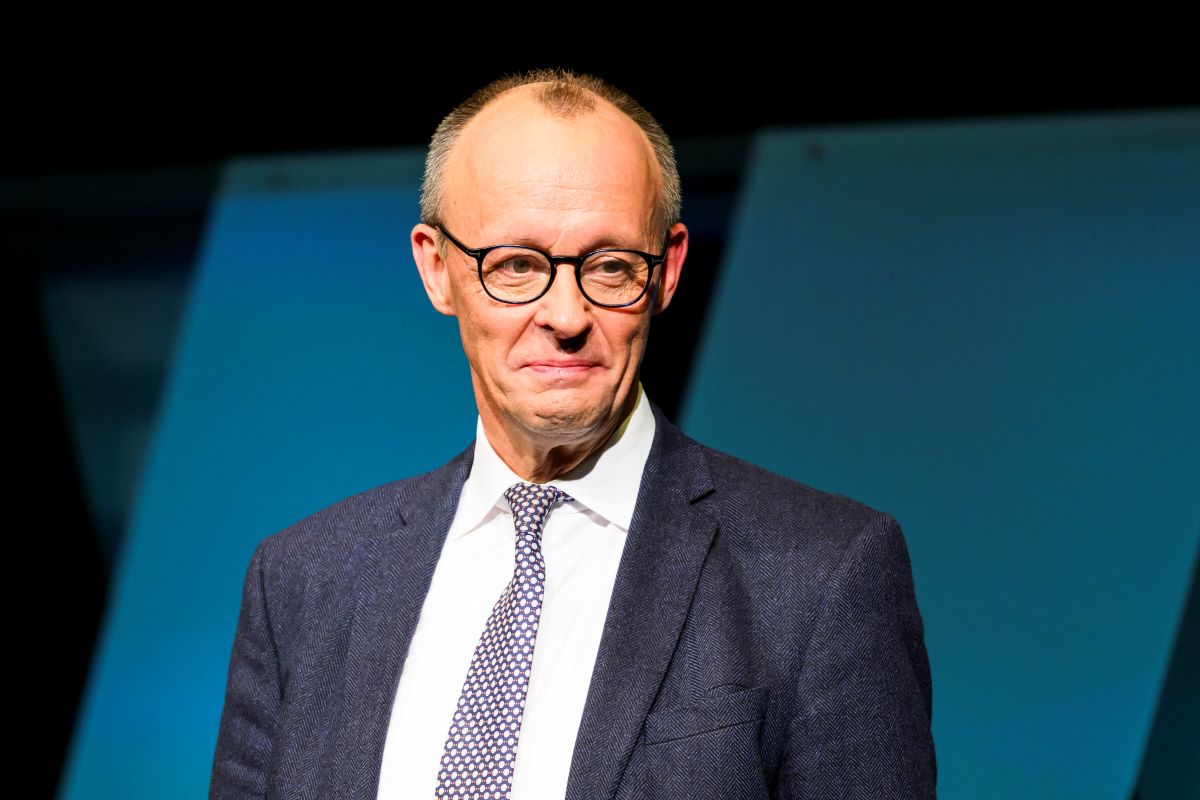 Auch SPD-Wähler stimmen Merz' Asyl-Forderungen zu.