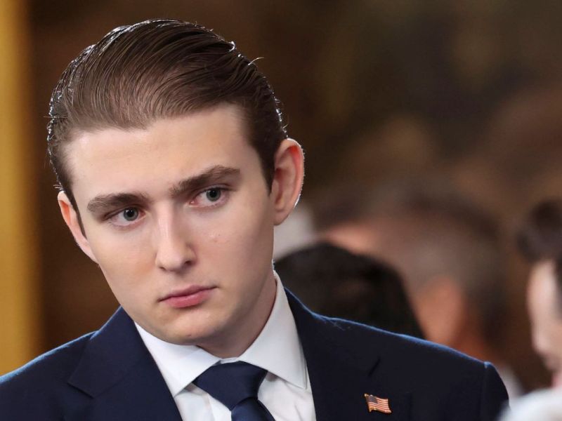 Flüsterte Trump-Sohn Barron Joe Biden etwas Gemeines zu?